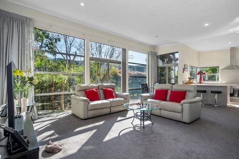 Photo of property in 15 Tory Way, Omokoroa, 3114