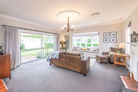 Photo of property in 17 Kent Road, Saint Johns Hill, Whanganui, 4501