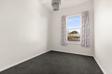 Photo of property in 27 Neeve Road, Taradale, Napier, 4112