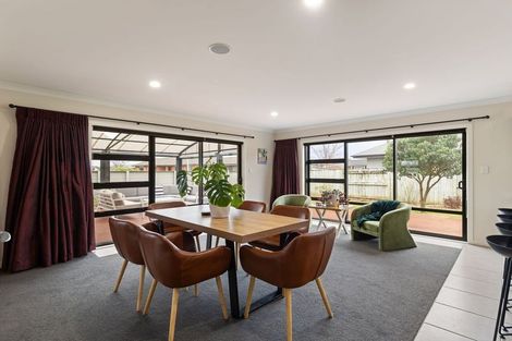 Photo of property in 6 Trump Place, Kelvin Grove, Palmerston North, 4414