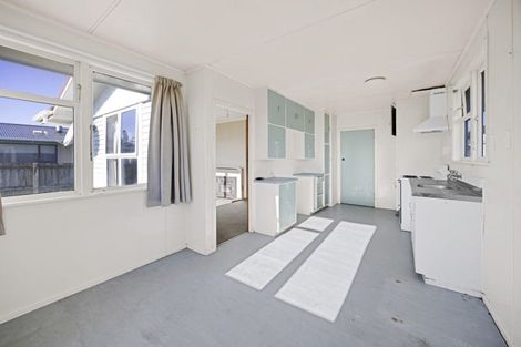 Photo of property in 44 Marama Crescent, Spotswood, New Plymouth, 4310