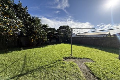 Photo of property in 4 Stella Place, Manurewa, Auckland, 2102