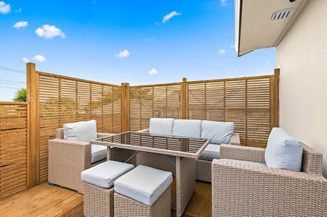 Photo of property in 8 Lasque Place, Glen Eden, Auckland, 0602