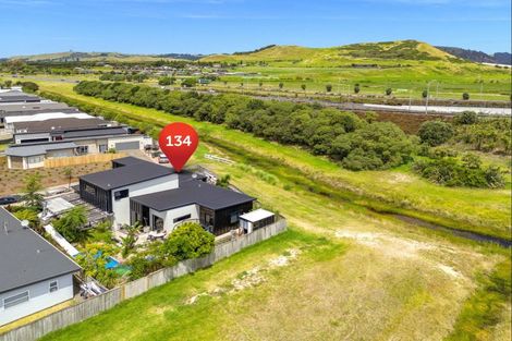 Photo of property in 134 Coast Boulevard, Papamoa Beach, Papamoa, 3118