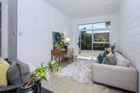 Photo of property in 1/344 Lake Road, Hauraki, Auckland, 0622