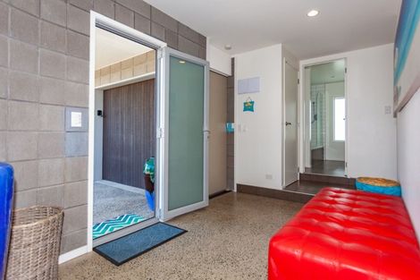 Photo of property in 306 Ocean Road, Whangamata, 3620