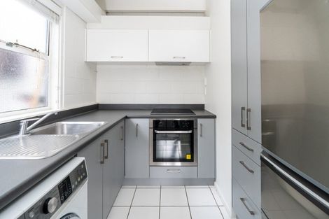 Photo of property in Sherwood Mews, 28w Bidwill Street, Mount Cook, Wellington, 6021