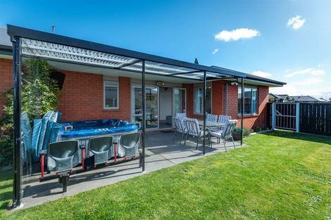 Photo of property in 14 Saint Peters Close, Woolston, Christchurch, 8062