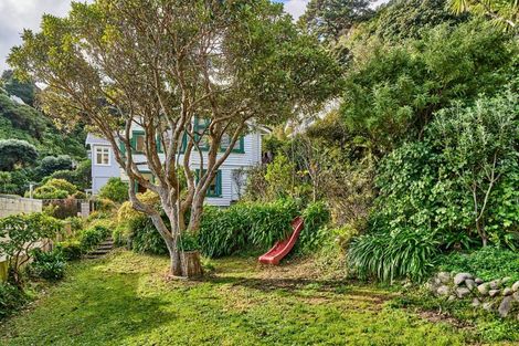 Photo of property in 9 Totara Street, Eastbourne, Lower Hutt, 5013