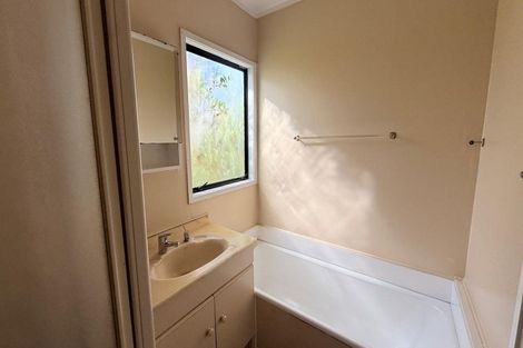 Photo of property in 6 Banyan Drive, Totara Heights, Auckland, 2105