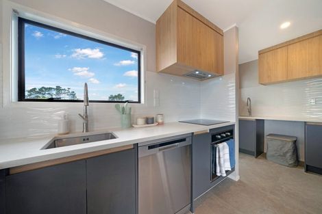 Photo of property in 1/40c West Coast Road, Glen Eden, Auckland, 0602