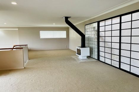 Photo of property in 13 Dayspring Way, Pakuranga, Auckland, 2010