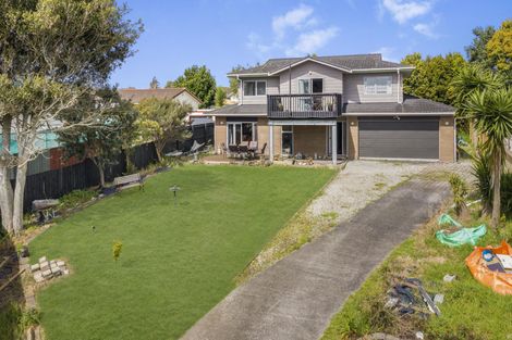 Photo of property in 24 Bundena Place, Clendon Park, Auckland, 2103