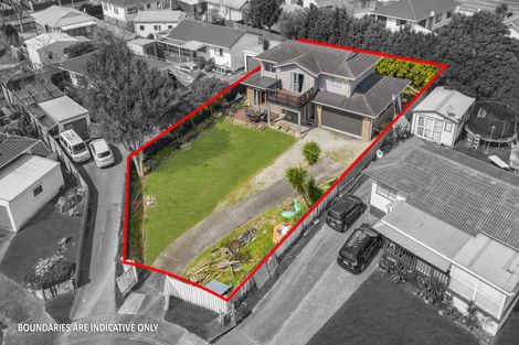 Photo of property in 24 Bundena Place, Clendon Park, Auckland, 2103