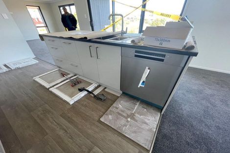 Photo of property in 11 Godwit Lane, Welcome Bay, Tauranga, 3112