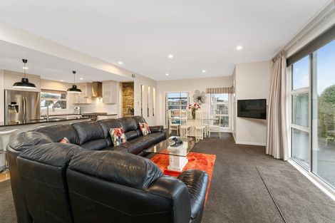 Photo of property in 96 The Drive, Paraparaumu Beach, Paraparaumu, 5032