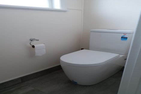 Photo of property in 4/41 Greenslade Crescent, Northcote, Auckland, 0627