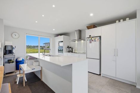 Photo of property in 96 Penetaka Heights, Pyes Pa, Tauranga, 3112