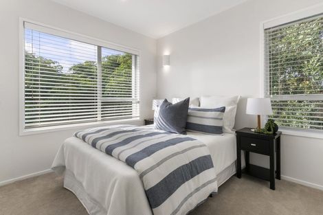 Photo of property in 1/2 Milford Park Place, Milford, Auckland, 0620