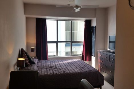 Photo of property in Harbour Green Apartments, 808/11 Union Street, Auckland Central, Auckland, 1010