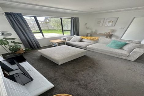 Photo of property in 1 Kohekohe Street, New Lynn, Auckland, 0600