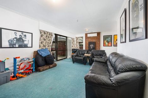 Photo of property in 34 Paradise Place, Milson, Palmerston North, 4414