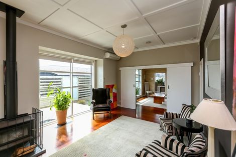 Photo of property in 26 Sackville Street, Fitzroy, New Plymouth, 4312