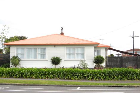 Photo of property in 226 Mangorei Road, Merrilands, New Plymouth, 4312