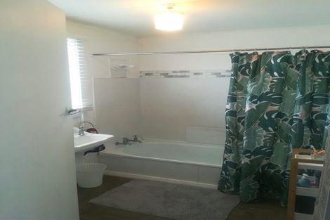 Photo of property in 208 Lyndon Road West, Hastings, 4122