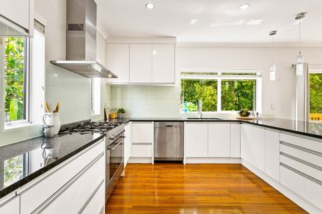 Photo of property in 311b Great North Road, Henderson, Auckland, 0612