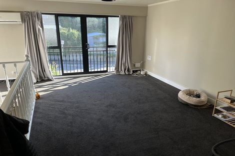 Photo of property in 2/77 Shakespeare Road, Bluff Hill, Napier, 4110