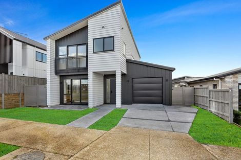 Photo of property in 10 Seafoam Road, Rosehill, Papakura, 2113