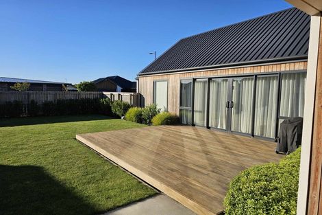 Photo of property in 12 Irvines Track, Halswell, Christchurch, 8025