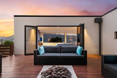 Photo of property in 15 Richards Park Lane, Fernhill, Queenstown, 9300