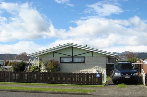 Photo of property in 8 Rimu Street, Levin, 5510
