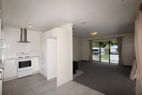Photo of property in 2/104 Verran Road, Birkdale, Auckland, 0626