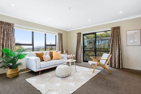 Photo of property in 5 The Top Gallant, Whitby, Porirua, 5024