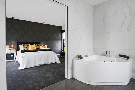 Photo of property in 4 Alan Livingston Drive, Cambridge, 3434