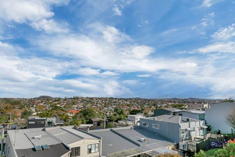 Photo of property in 8/805 Riddell Road, Saint Heliers, Auckland, 1071