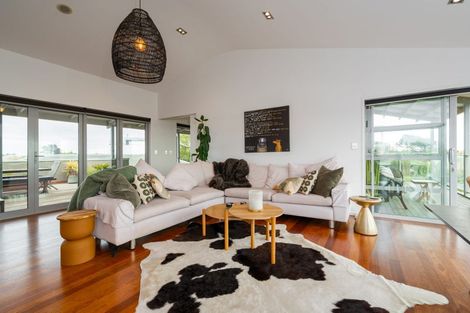 Photo of property in 9 Neptune Place, Waimairi Beach, Christchurch, 8083