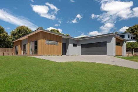 Photo of property in 194 Waitaha Road, Welcome Bay, Tauranga, 3112