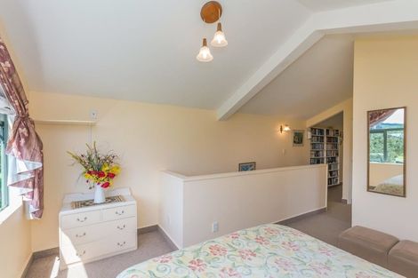 Photo of property in 370 Tararua Road, Levin, 5571