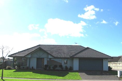 Photo of property in 1/66 Nicholas Road, Somerville, Auckland, 2014