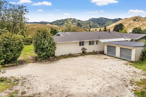 Photo of property in 2582 Okau Road, Ahititi, Stratford, 4397