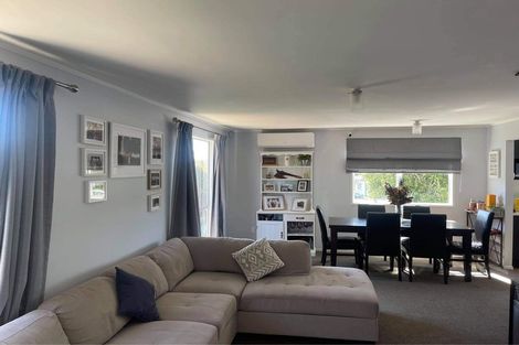 Photo of property in 24 Meilland Place, Glen Eden, Auckland, 0602