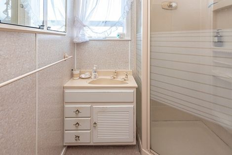 Photo of property in 4 Camellia Avenue, Aramoho, Whanganui, 4500