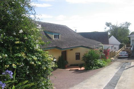 Photo of property in 27 Wheturangi Road, Greenlane, Auckland, 1051