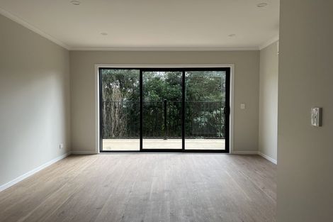 Photo of property in 2/125b Metcalfe Road, Ranui, Auckland, 0612