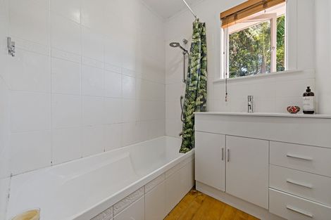 Photo of property in 2 Aragon Avenue, Glendowie, Auckland, 1071