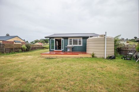 Photo of property in 10 Ewing Street, Hokio Beach, Levin, 5571